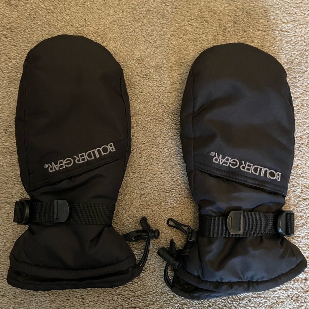 Boulder Gear snow mittens